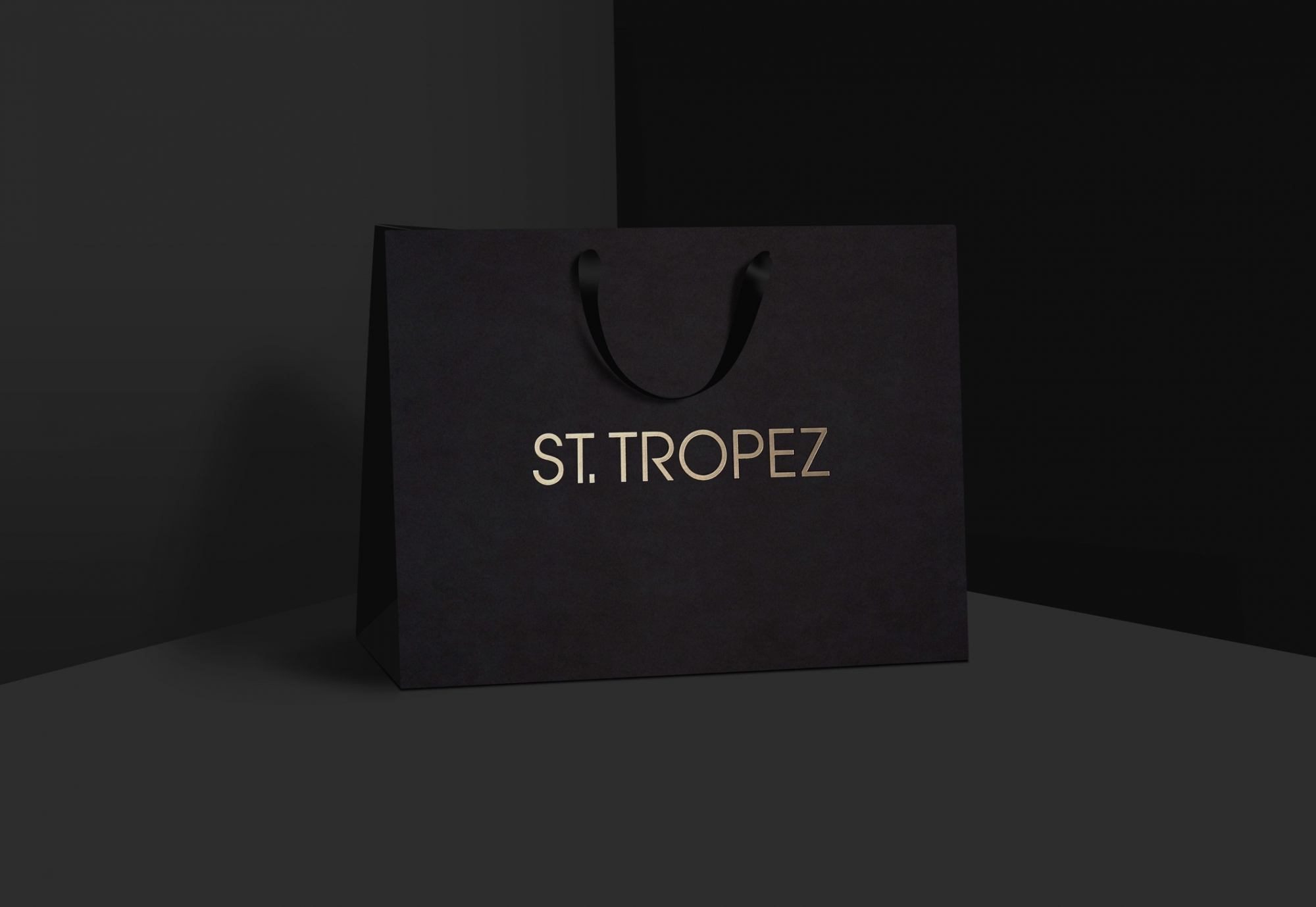 ST.Tropaz_Free-Shopping-Bag-Mock-up-PSD-v3@2x